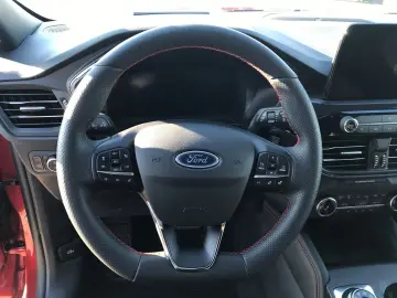 Kuga ST-Line X PHEV+ACC+B&O+BLIS+LED+PDC+NAV+DAB
