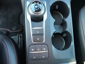 Kuga ST-Line X PHEV+ACC+B&O+BLIS+LED+PDC+NAV+DAB