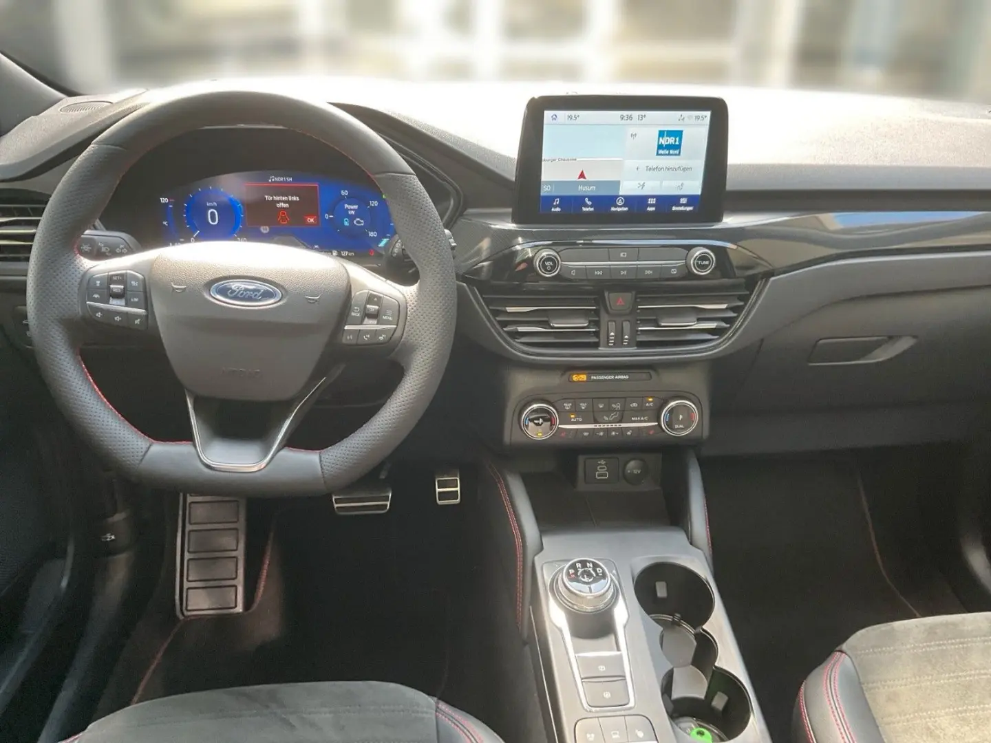Kuga Plug-In Hybrid ST-Line X Panoramadach