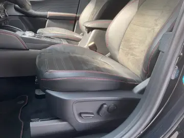 Kuga Plug-In Hybrid ST-Line X Panoramadach