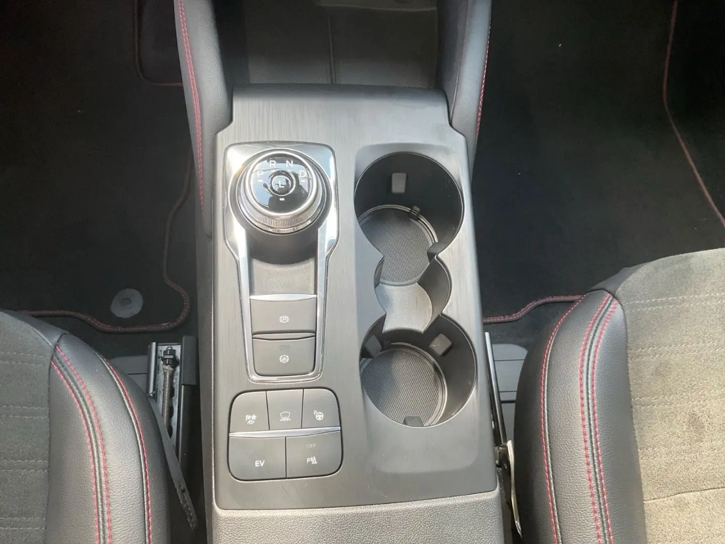 Kuga Plug-In Hybrid ST-Line X Panoramadach