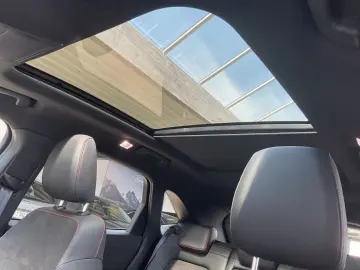 Kuga Plug-In Hybrid ST-Line X Panoramadach