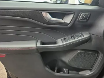 Kuga ST-Line X | Navi | LED | LMF | SHZ | ACC |