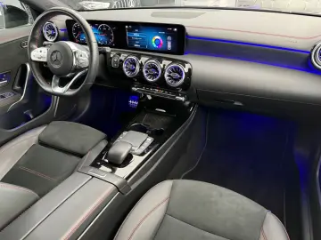 CLA 200d Coupe*AMG-LINE*DISTRONIC*KAMERA*AHK*LED