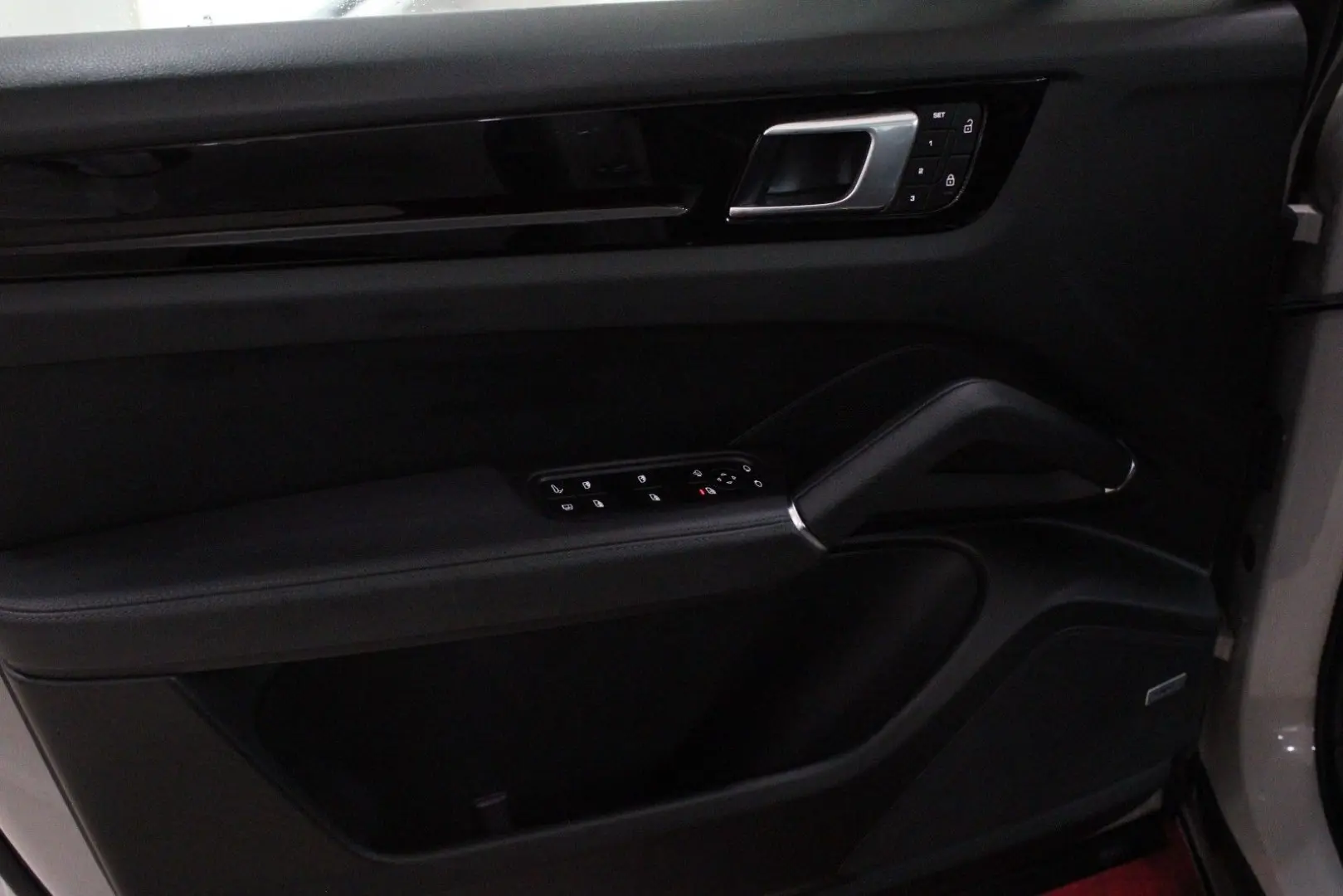 Cayenne Coupe E-Hybrid Platinum Edition