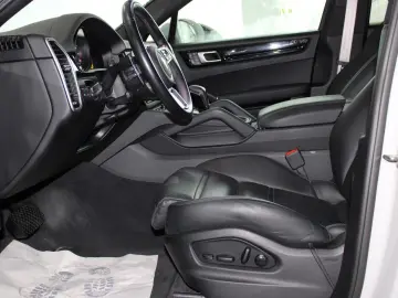 Cayenne Coupe E-Hybrid Platinum Edition