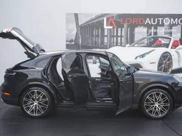 Cayenne Coupe E-Hybrid*AHK*22