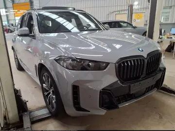 X5 xDrive30d M Sport Pro Luftfahrw Pano AHK Sthz