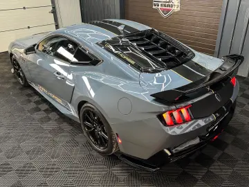 Mustang 5.0 GT Premium Dark Horse look Recaro