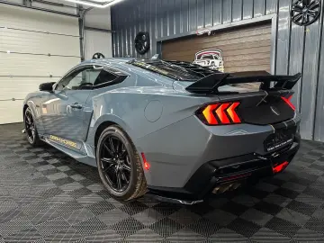 Mustang 5.0 GT Premium Dark Horse look Recaro