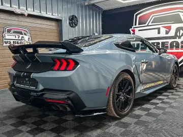 Mustang 5.0 GT Premium Dark Horse look Recaro