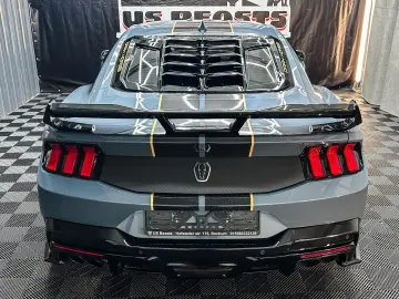 Mustang 5.0 GT Premium Dark Horse look Recaro
