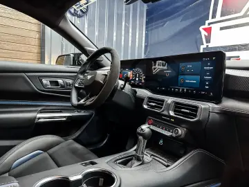 Mustang 5.0 GT Premium Dark Horse look Recaro