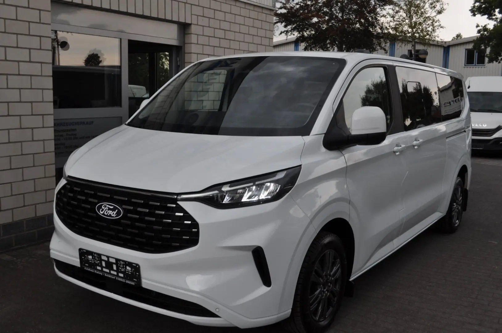 TOURNEO CUSTOM BUS 320 L2 TITANIUM FWD