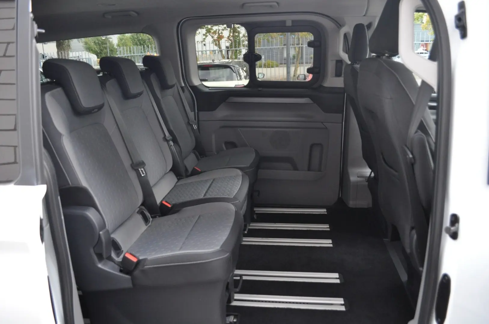 TOURNEO CUSTOM BUS 320 L2 TITANIUM FWD