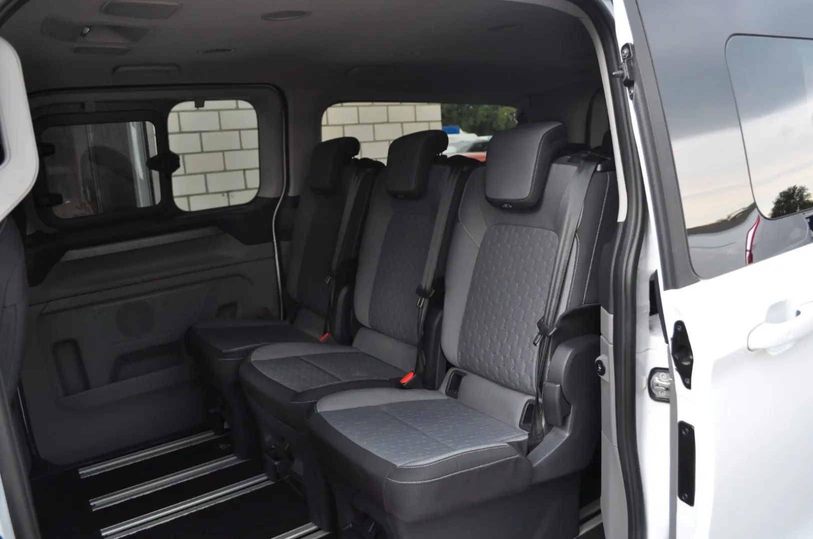 TOURNEO CUSTOM BUS 320 L2 TITANIUM FWD