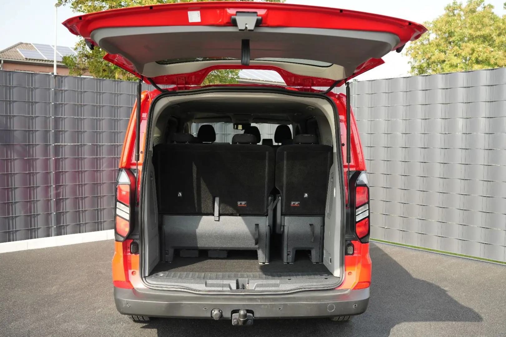 Tourneo Custom 320 *9-SITZER*AHK* GARANTIE 11/29