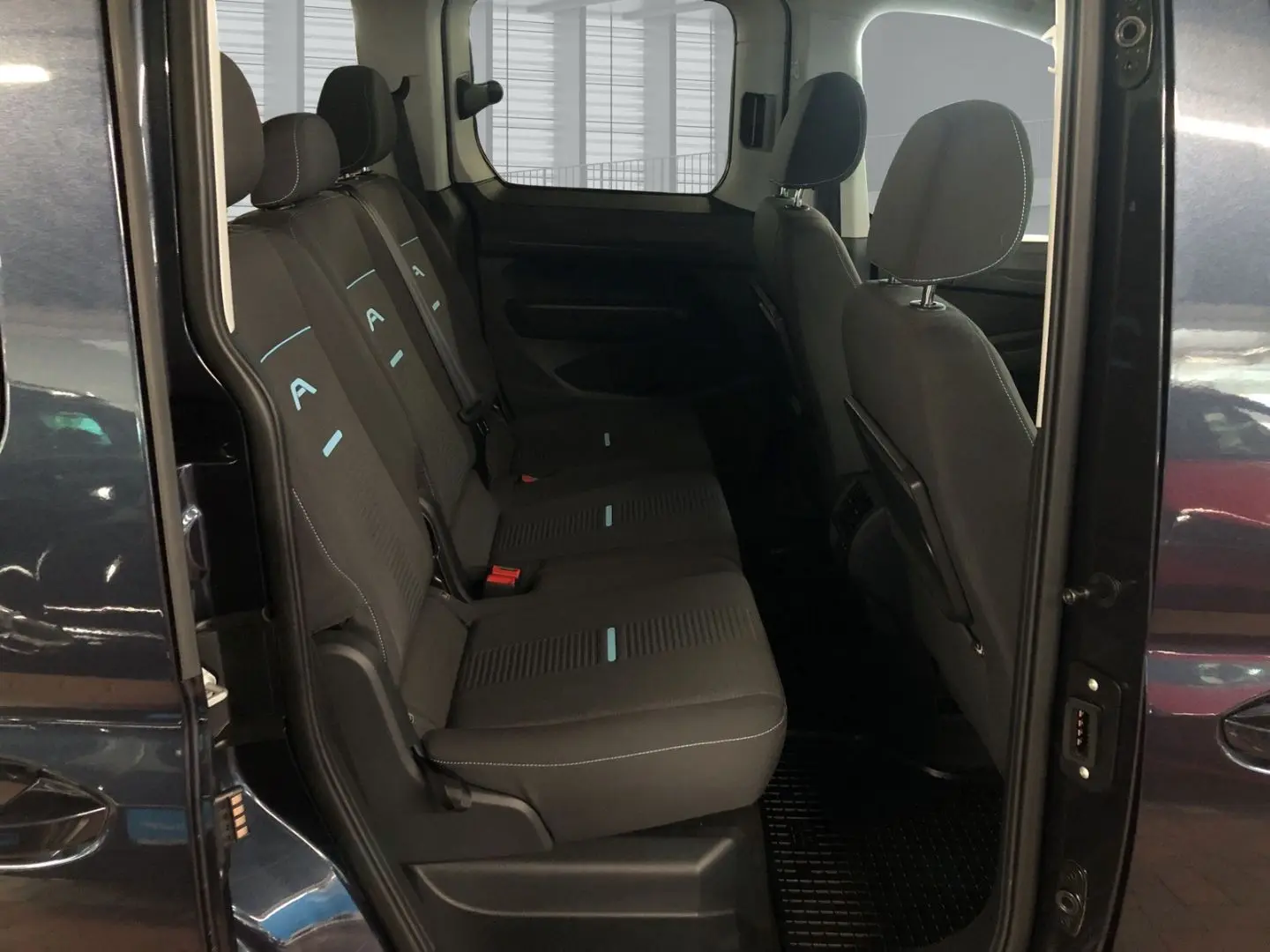 Tourneo Active 1.5 EcoBoost DSG Panorama Navi LE