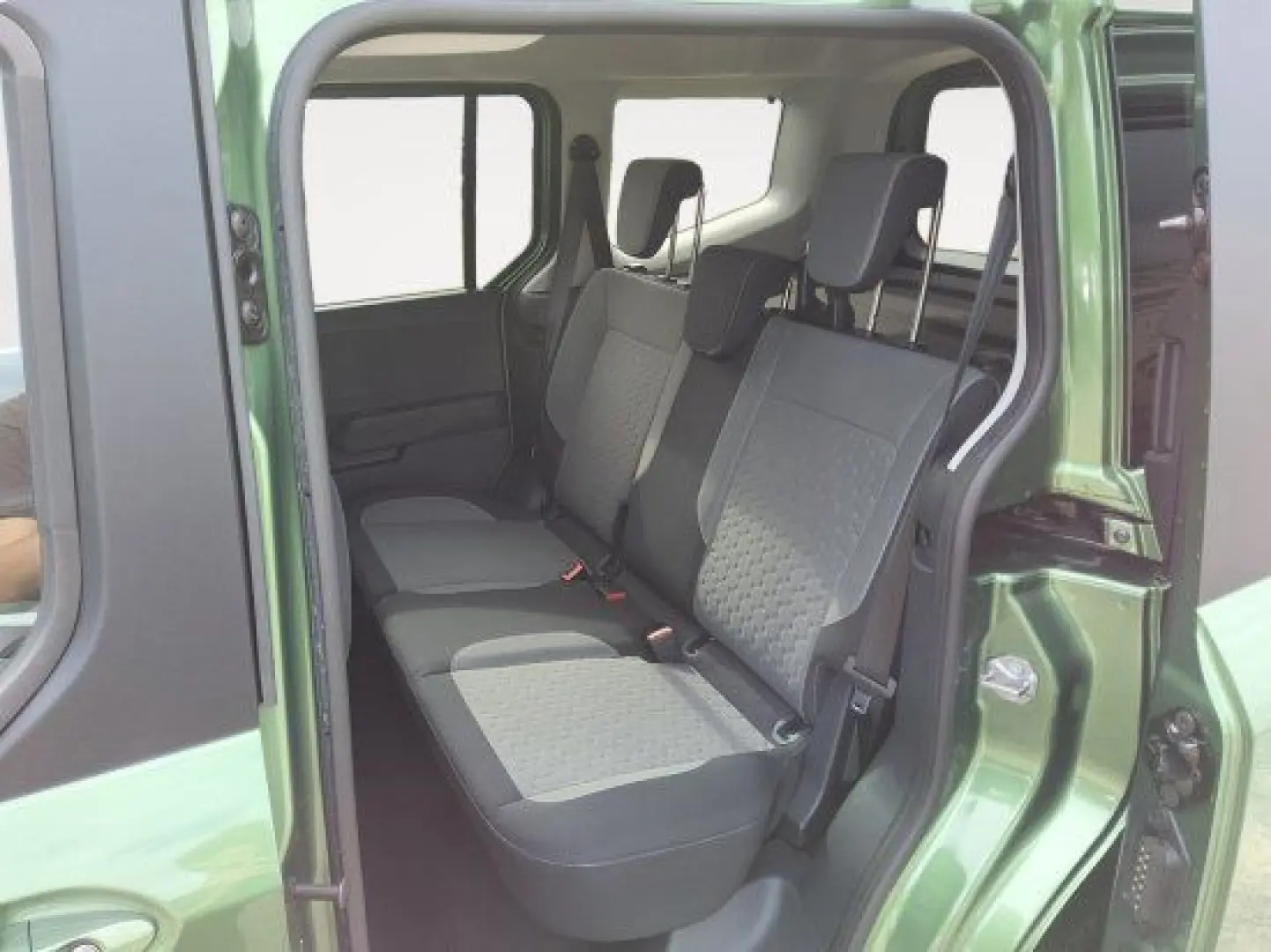 Tourneo Courier 1.0EcoBoost Titanium*Tempomat*Ka