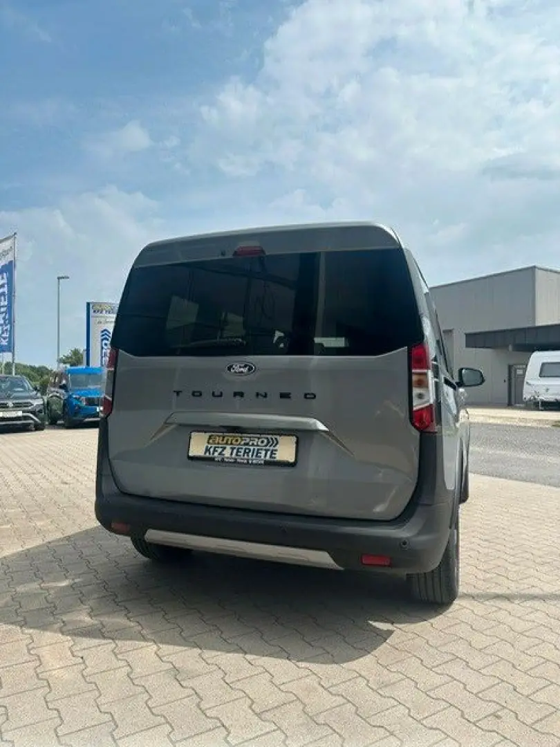 Tourneo Courier Active