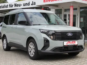 Tourneo Courier 125PS Titanium Kamera Klimaautom