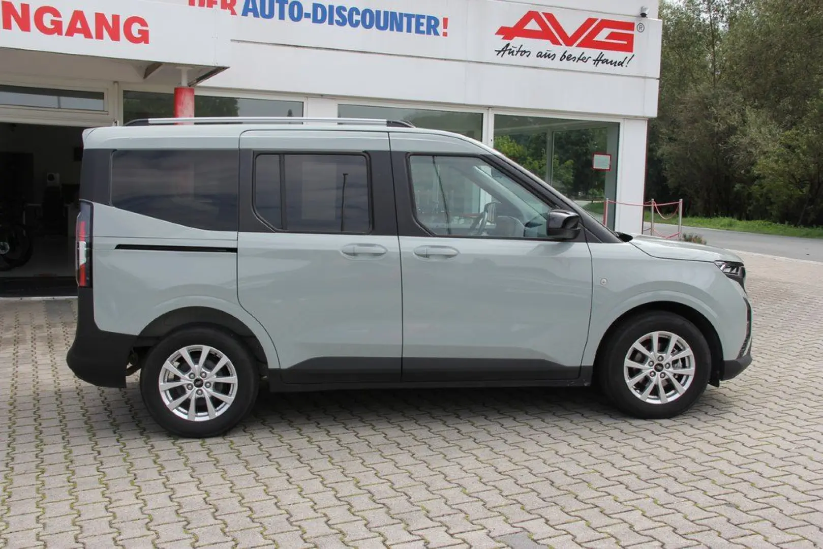 Tourneo Courier 125PS Titanium Kamera Klimaautom