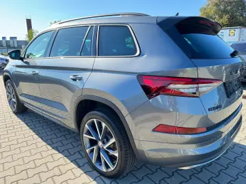 Kodiaq 2.0 Sportline 4x4 Navi AHK 360°StHeizung