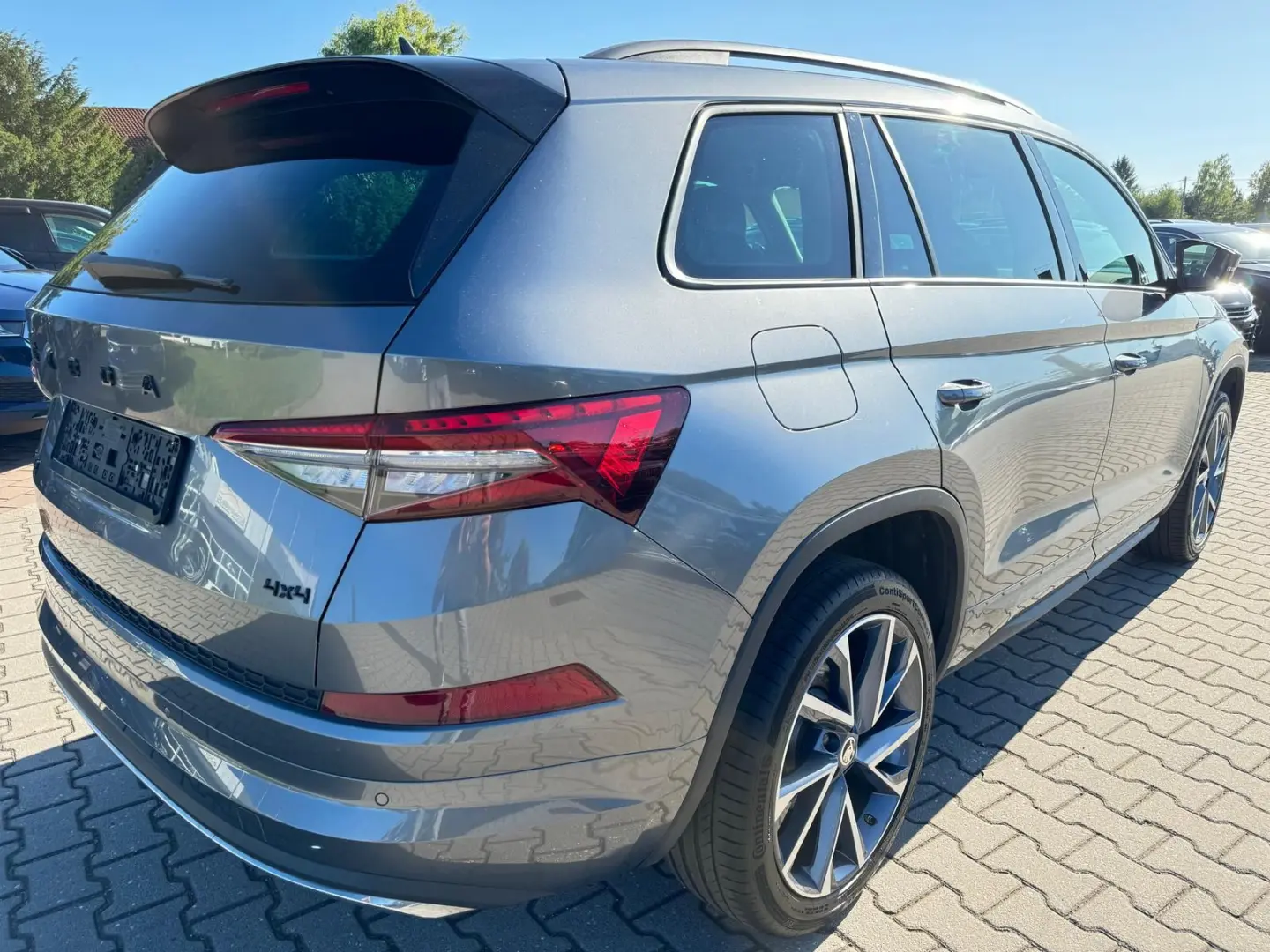 Kodiaq 2.0 Sportline 4x4 Navi AHK 360°StHeizung