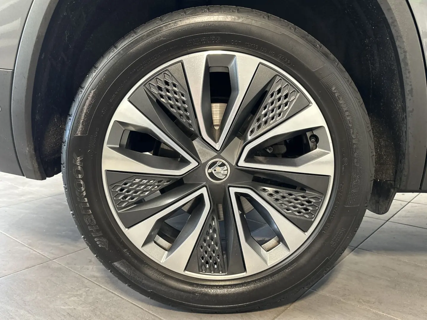 Kodiaq 2.0 TDI DSG Tour NAV+LED+360°+AHK+CARPLAY