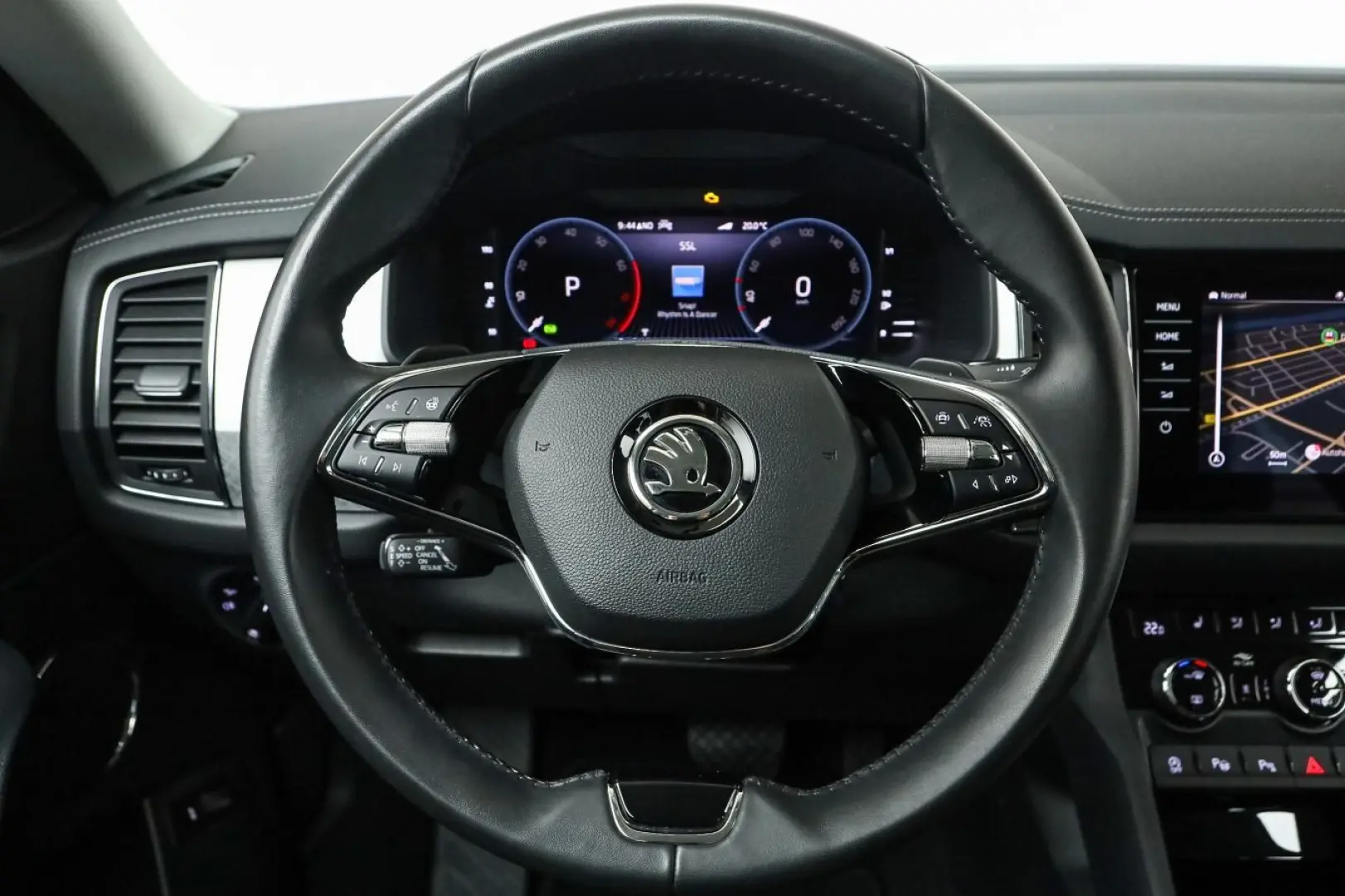 Kodiaq 1.5 TSI DSG TOUR*CANTON*STHZG*MATRIX*PDC*