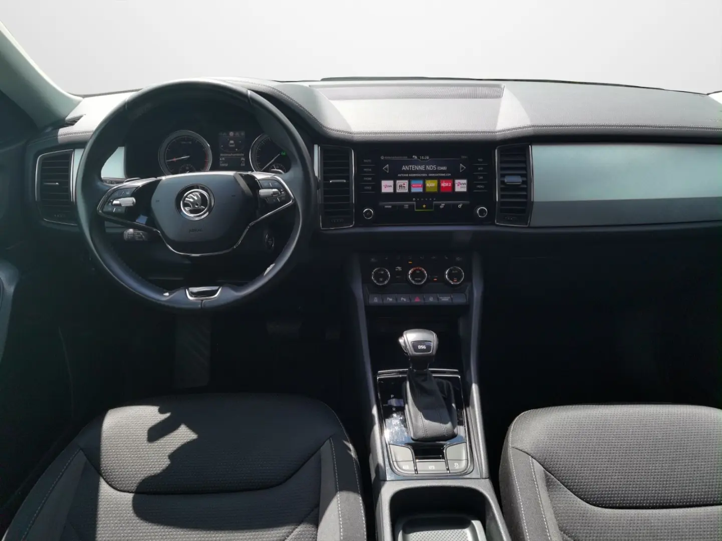 Kodiaq 1.5 TSI DSG Tour  Navi LED Kamera PDC LM 