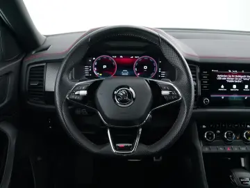 KODIAQ RS 2.0TSI DSG 4X4 ACC-TEMPOMAT+MATRIXuvm