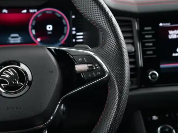 KODIAQ RS 2.0TSI DSG 4X4 ACC-TEMPOMAT+MATRIXuvm