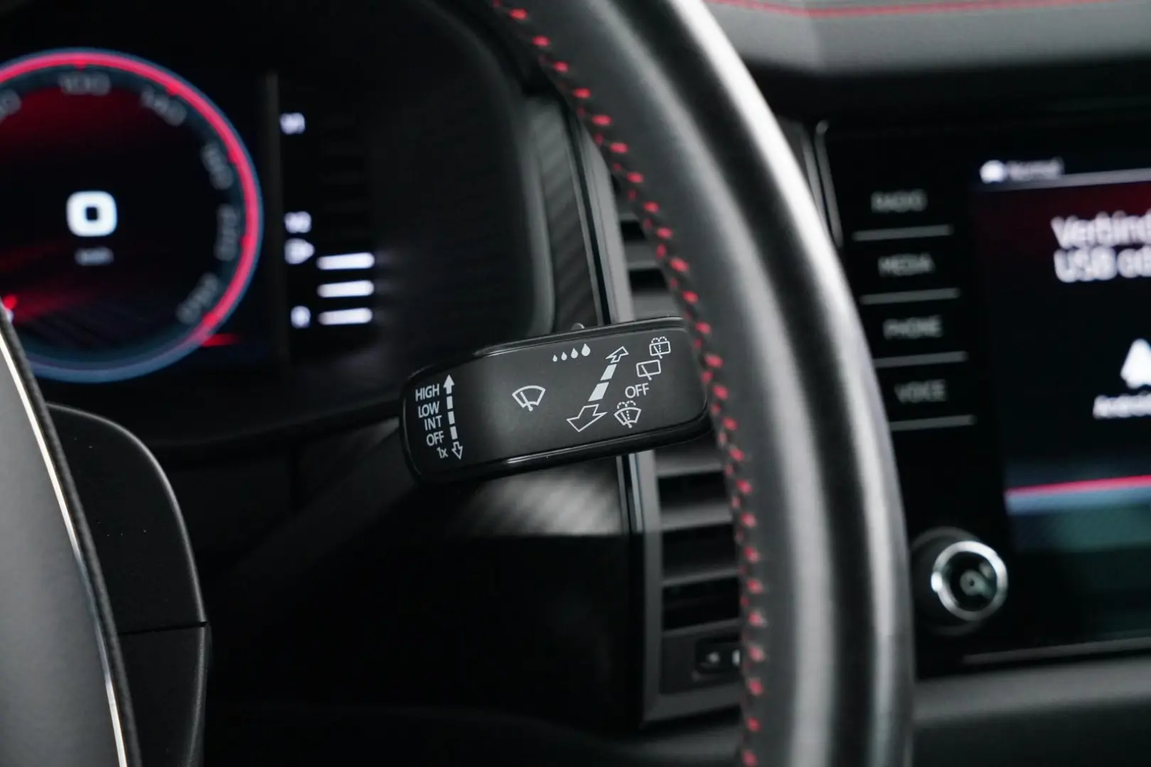 KODIAQ RS 2.0TSI DSG 4X4 ACC-TEMPOMAT+MATRIXuvm