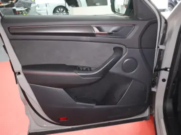 Kodiaq Skoda Kodiaq RS 2.0TSI DSG 4x4 475,-ohne