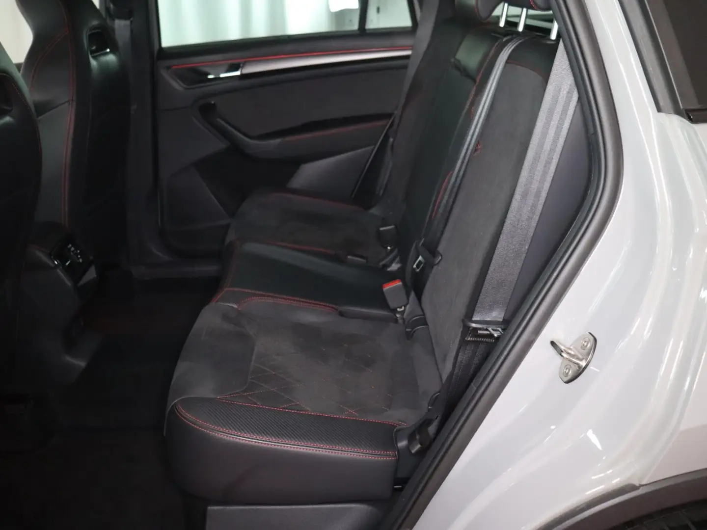 Kodiaq Skoda Kodiaq RS 2.0TSI DSG 4x4 475,-ohne