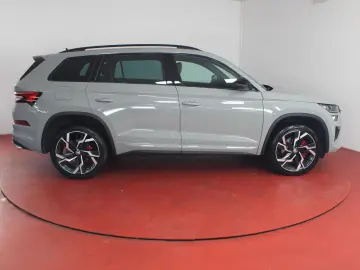 Kodiaq Skoda Kodiaq RS 2.0TSI DSG 4x4 475,-ohne