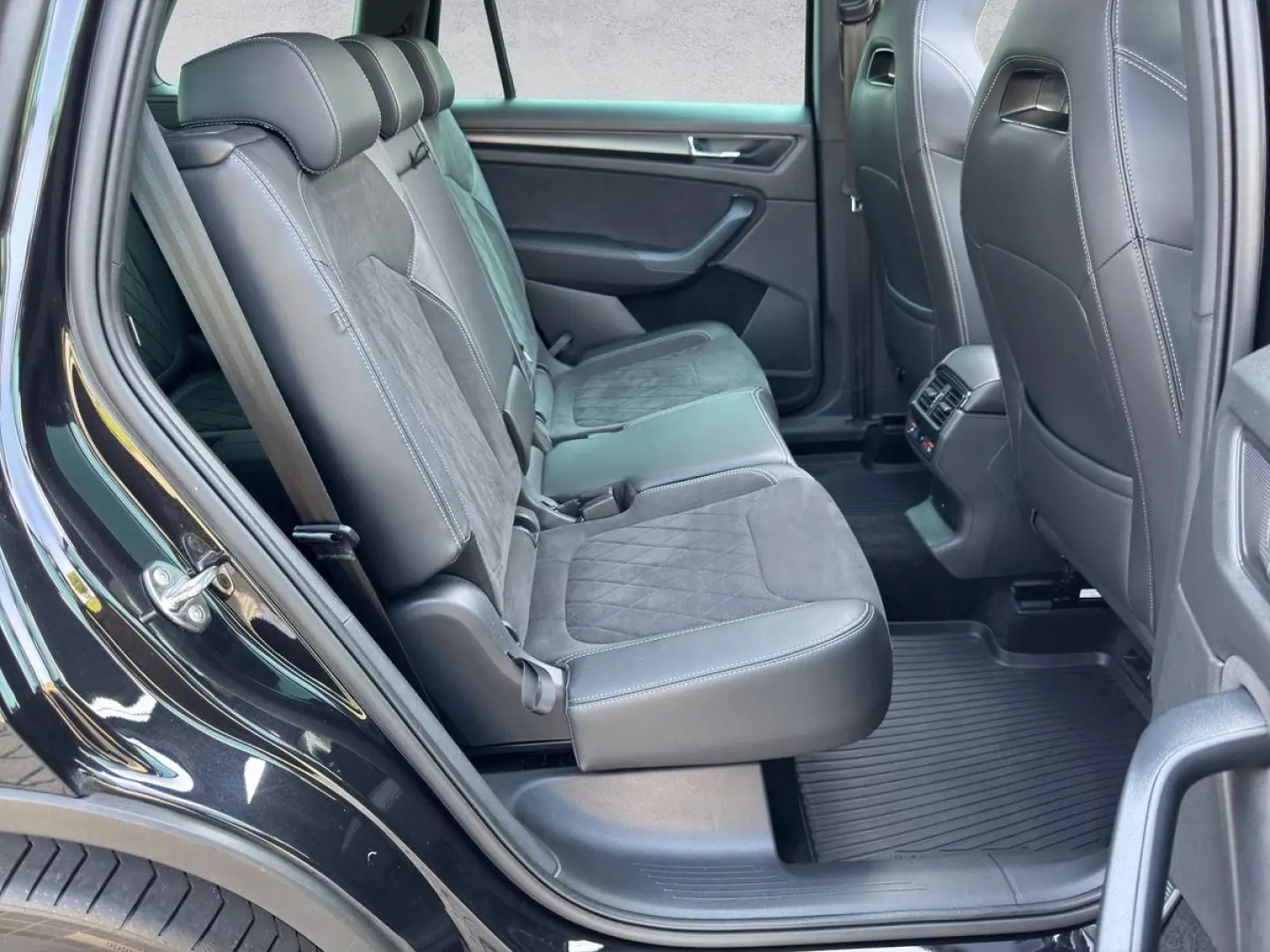 Kodiaq Sportline 4x4 7Sitze Matrix Pano AHK STHZ