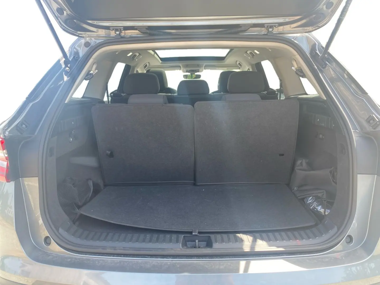 Kodiaq Selection 2,0 TDI DSG 4x4 Navi+Pano+AHK
