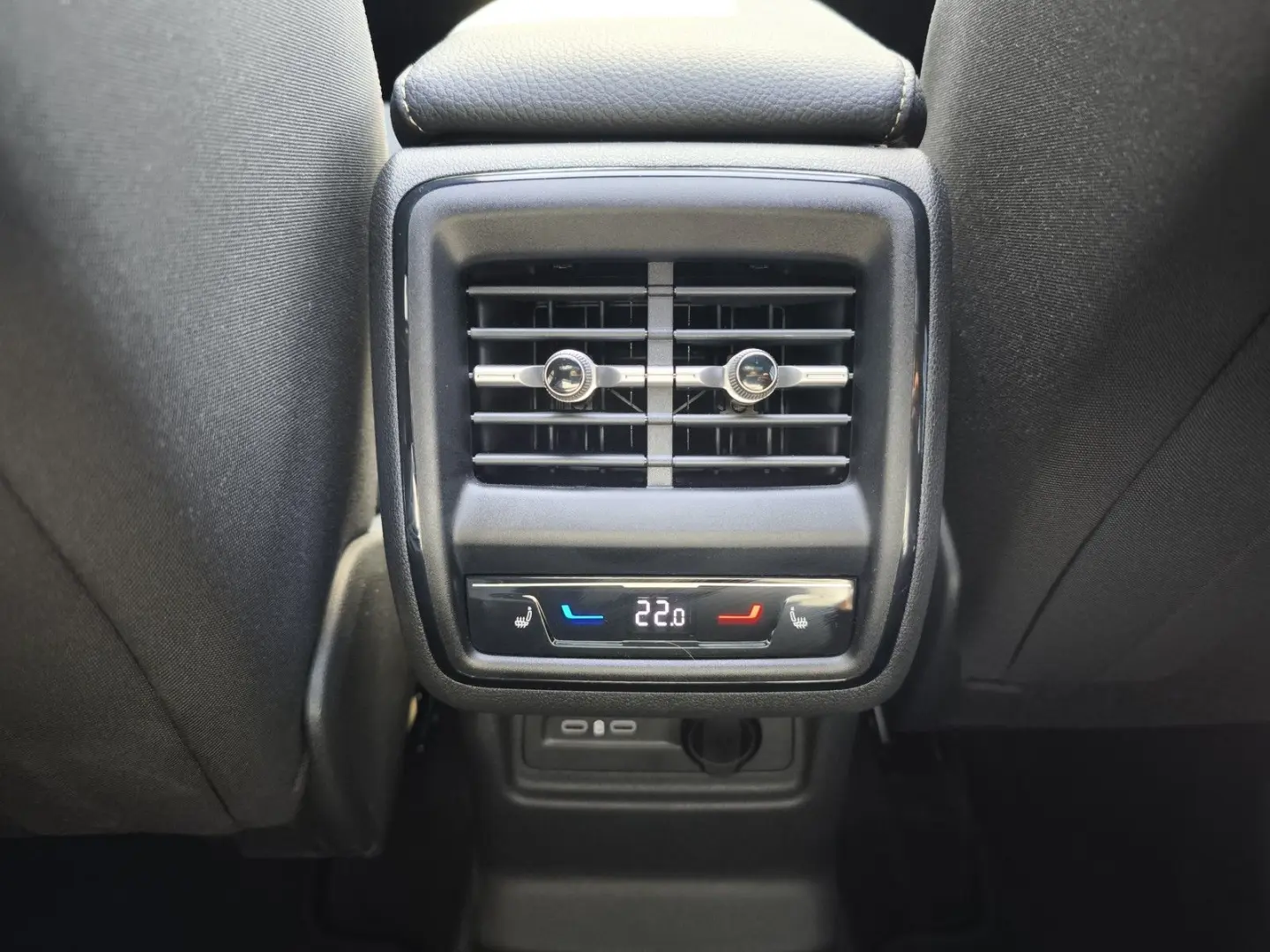 Kodiaq 1.5 TSI Selection PANO,AHK,KAM,7-Sitzer