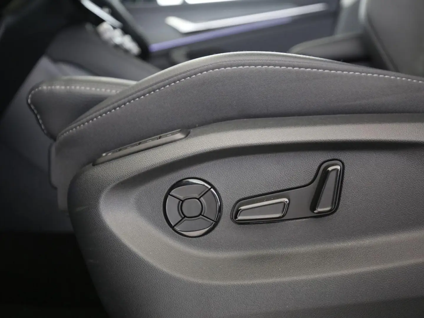 Kodiaq Selection iV  Matrix Navi RFK HUD AHK ACC