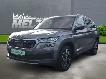 Kodiaq STYLE 2.0 TDI DSG 4x4 AHK NAVI MATRIX ACC