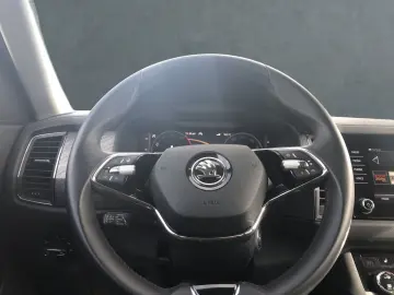 Kodiaq STYLE 2.0 TDI DSG 4x4 AHK+NAVI+MATRIX+ACC