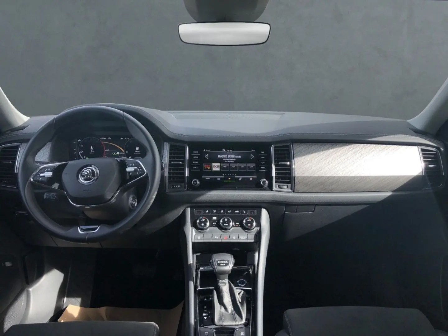 Kodiaq STYLE 2.0 TDI DSG 4x4 AHK+NAVI+MATRIX+ACC