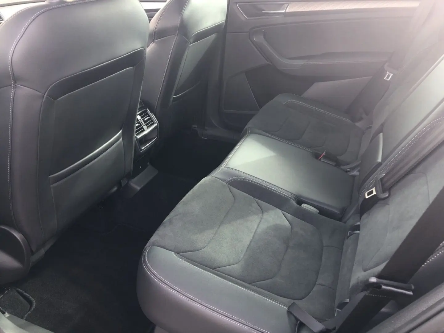 Kodiaq STYLE 2.0 TDI DSG 4x4 AHK+NAVI+MATRIX+ACC