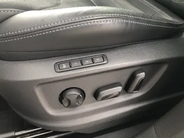 Kodiaq STYLE 2.0 TDI DSG 4x4 AHK+NAVI+MATRIX+ACC