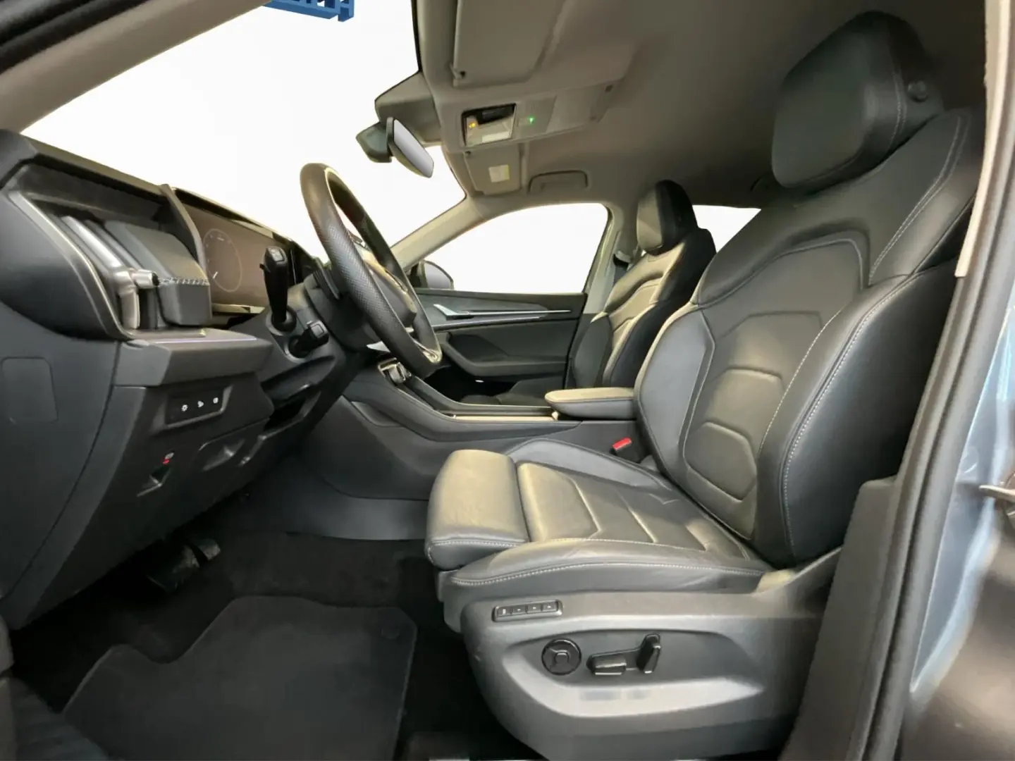 Kodiaq Selection+DSG+SUITE-Black+AHK