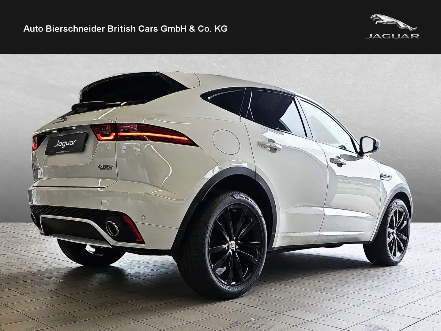E-Pace D180 AWD Chequered Flag