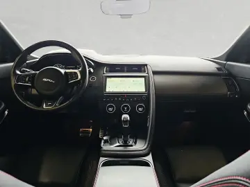E-Pace D180 AWD Chequered Flag