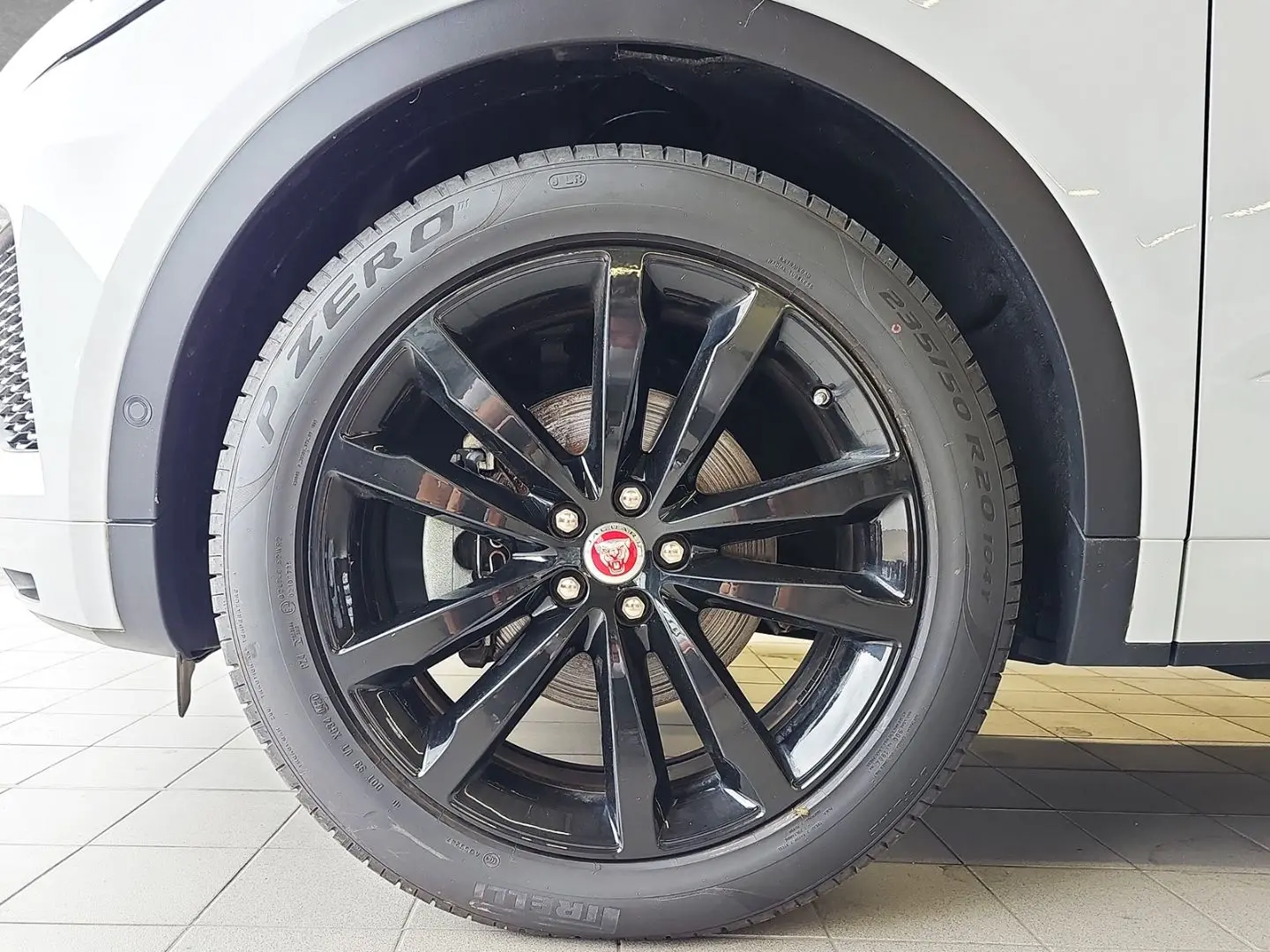 E-Pace D180 AWD Chequered Flag